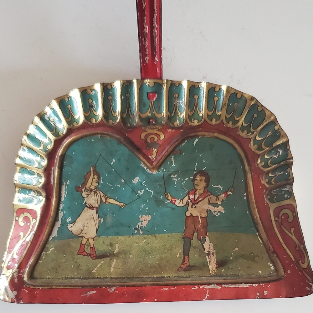 Antique Victorian Tin Litho Toy Dust Pan - Picture 2 of 9